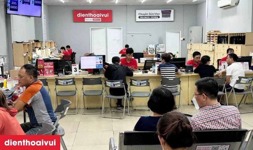 Địa chỉ thay ch&acirc;n sạc iPhone ch&iacute;nh h&atilde;ng, uy t&iacute;n tại Điện Thoại Vui