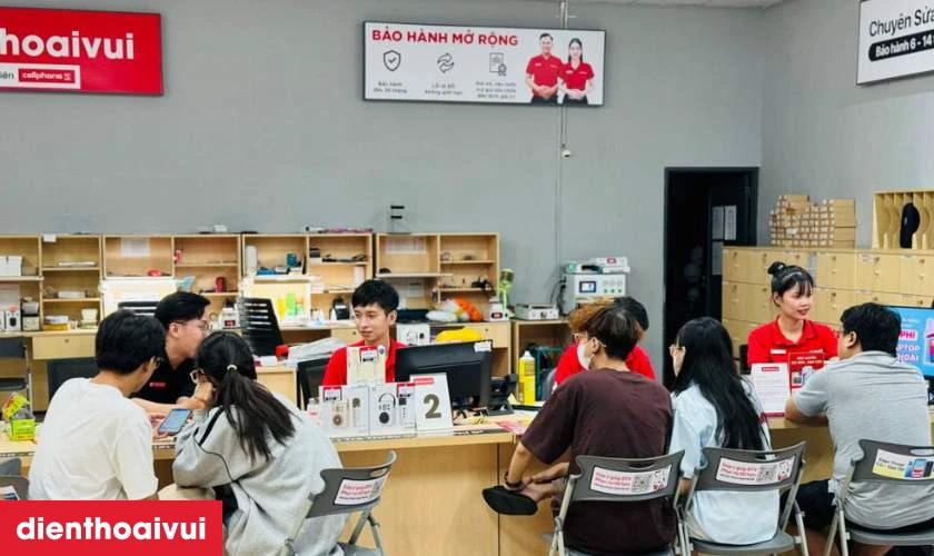 Địa chỉ thay chân sạc OPPO Reno 13F ở đâu chính hãng