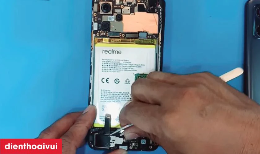 Cần lưu ý gì khi thay chân sạc Realme 9 Pro 5G?