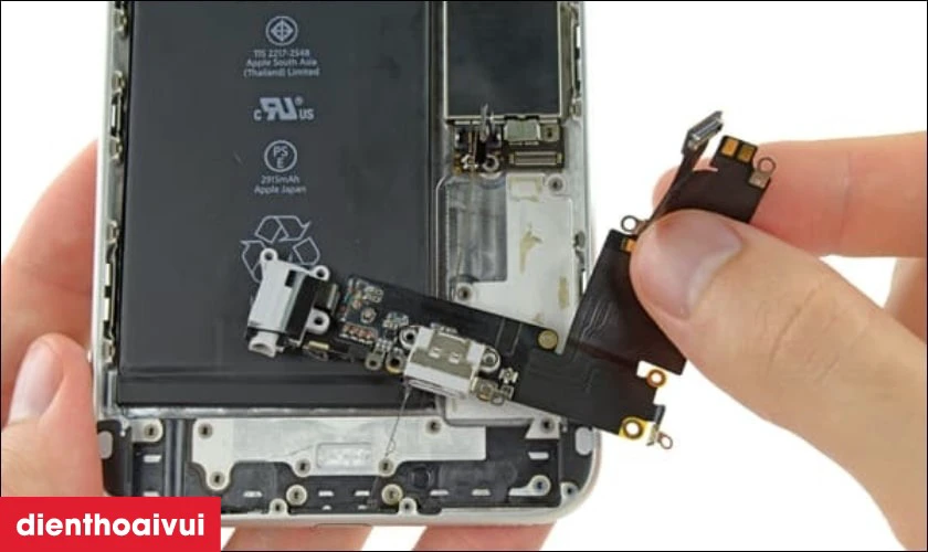 Địa chỉ thay ch&acirc;n sạc Safety iPhone XS ở đ&acirc;u uy t&iacute;n, lấy liền lại TPHCM v&agrave; H&agrave; Nội