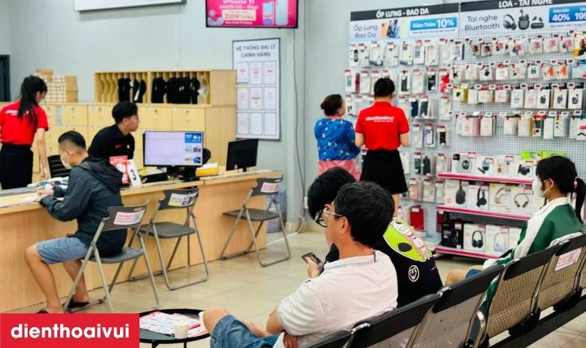 Dịch vụ thay ch&acirc;n sạc Samsung A51 ch&iacute;nh h&atilde;ng, lấy liền tại Điện Thoại Vui