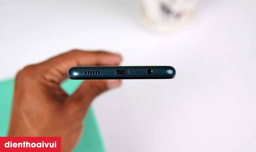 C&aacute;c dấu hiệu nhận biết bạn cần thay ch&acirc;n sạc Samsung Galaxy A04S