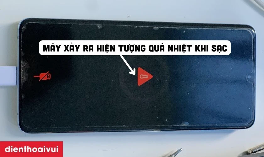Nguy&ecirc;n nh&acirc;n khiến cổng sạc Galaxy A80 bị hỏng