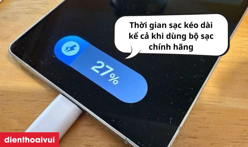 Chân sạc Samsung Galaxy S25 Plus bị hỏng do đâu?