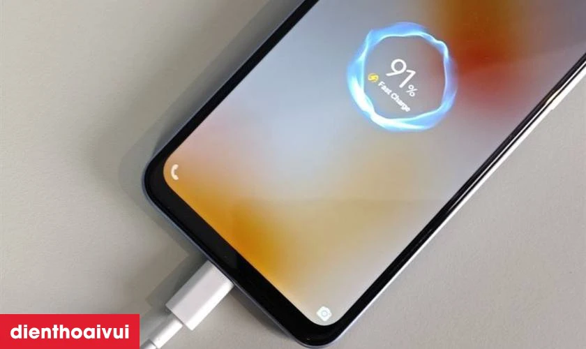Hướng dẫn c&aacute;ch sạc điện thoại Y22S an to&agrave;n