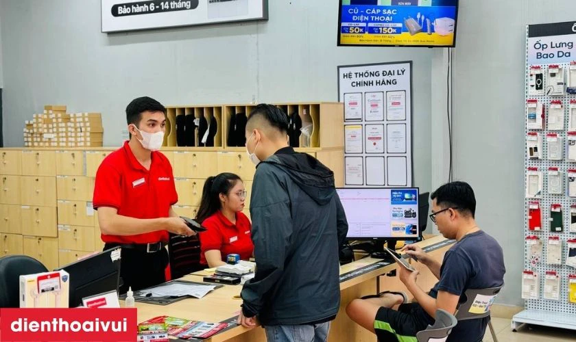 Quy tr&igrave;nh thay ch&acirc;n sạc Xiaomi 11T Pro chuy&ecirc;n nghiệp lấy liền tại Điện Thoại Vui