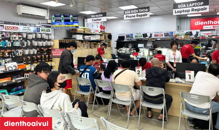 Quy trình thay chân sạc Xiaomi Poco X7 Pro uy tín tại Điện Thoại Vui