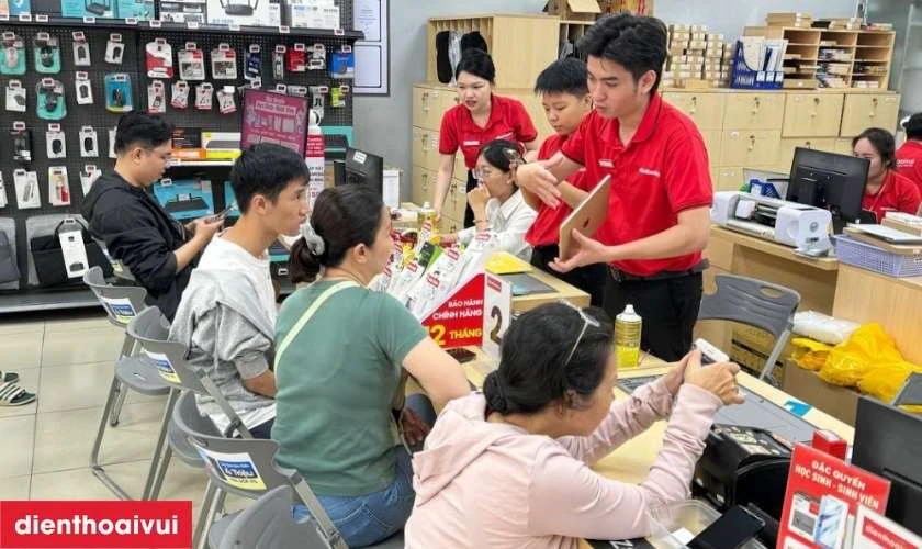Địa chỉ thay chân sạc Xiaomi Redmi 13 ở đâu giá tốt tại TPHCM, Hà Nội, Đồng Nai?