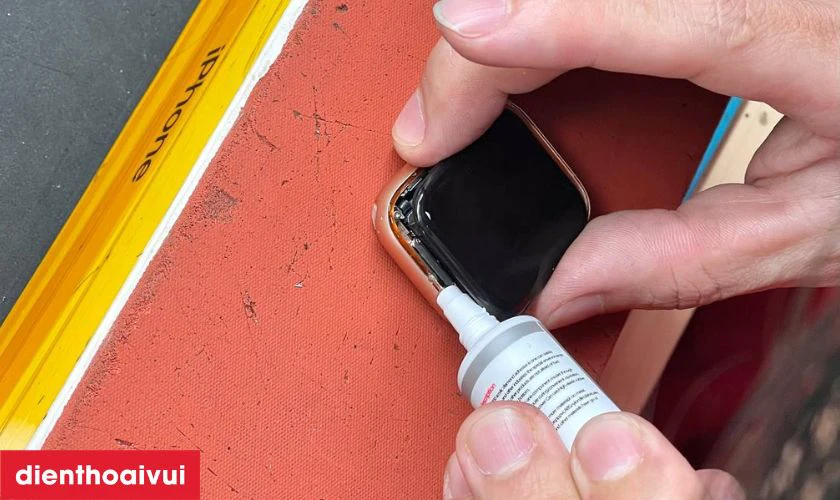 Quy tr&igrave;nh thay đế sạc (GPS) Apple Watch Series 5 40mm tại Điện Thoại Vui