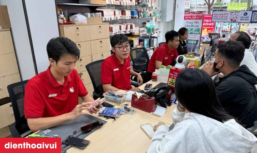 Quy trình thay ép kính Honor X5 Plus chuyên nghiệp tại Điện Thoại Vui