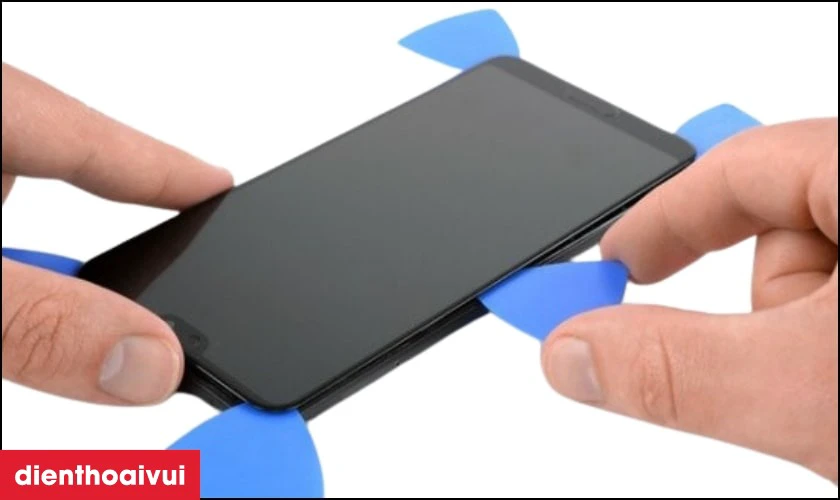 Quy tr&igrave;nh thay &eacute;p k&iacute;nh Huawei P20 Pro minh bạch lấy liền tại Điện Thoại Vui