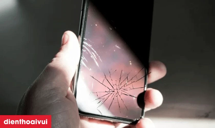 C&aacute;c dấu hiệu nhận biết bạn cần thay &eacute;p k&iacute;nh Huawei P40 Lite mới