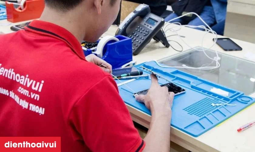 Quy trình thay ép kính iPad Gen 11 2025 lấy liền tại Điện Thoại Vui