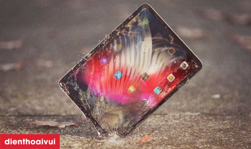 Nguy&ecirc;n nh&acirc;n iPad dễ bị nứt vỡ mặt k&iacute;nh