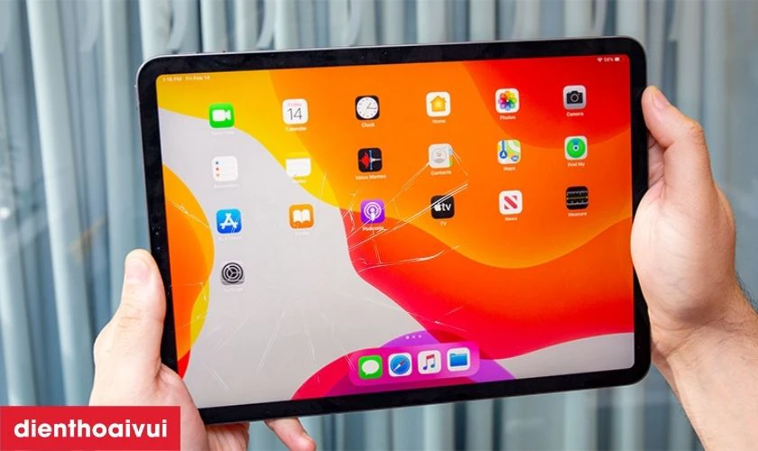 Các dấu hiệu nhận biết bạn cần thay ép kính iPad Pro 12.9 2020 mới