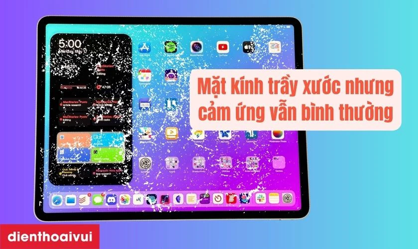 Dấu hiệu iPad Pro 12.9 2021 cần thay &eacute;p k&iacute;nh mới