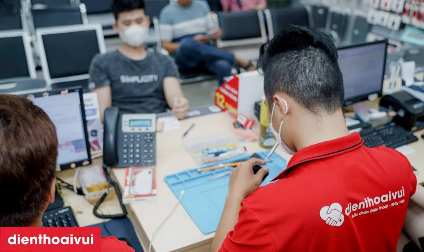 Thay ép kính iPad Pro nhanh chóng, uy tín tại Điện Thoại Vui