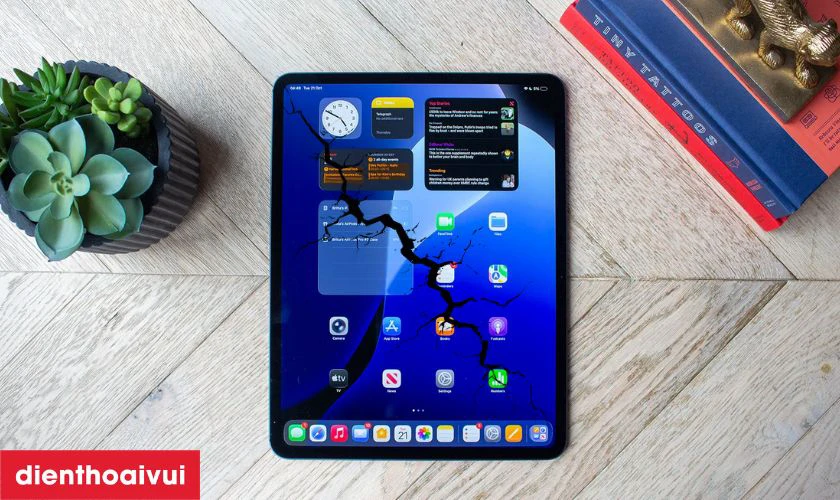 C&aacute;c dấu hiệu nhận biết bạn cần thay &eacute;p k&iacute;nh iPad Pro M5 11 2025 mới