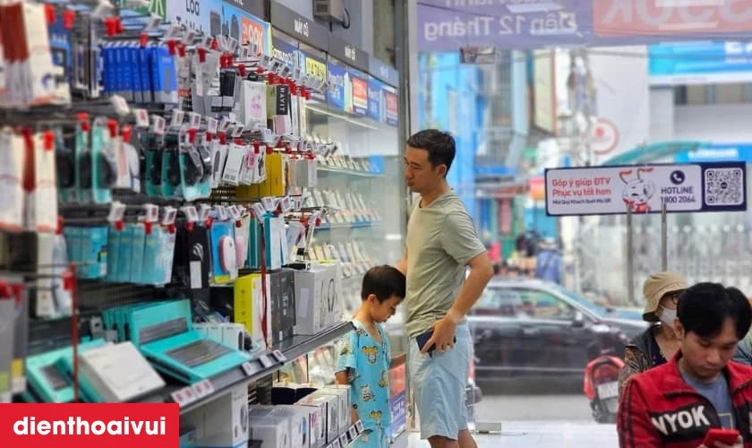 Dịch vụ thay &eacute;p k&iacute;nh iPhone 16 Plus ch&iacute;nh h&atilde;ng