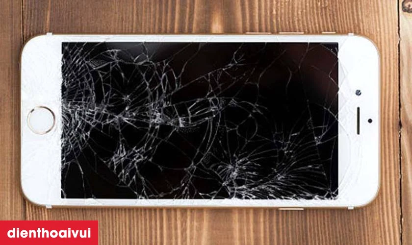 C&aacute;c dấu hiệu nhận biết bạn cần thay &eacute;p k&iacute;nh iPhone 6S Plus ch&iacute;nh h&atilde;ng Feaglet mới