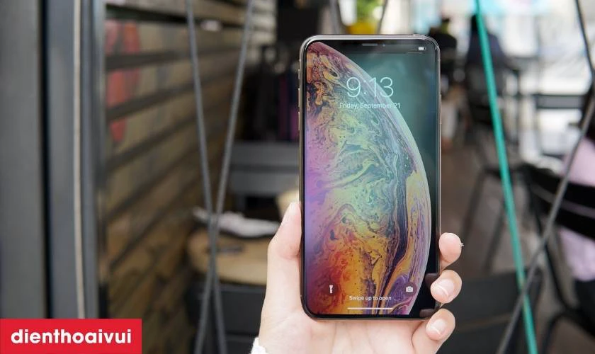 C&aacute;c dấu hiệu nhận biết bạn cần thay &eacute;p k&iacute;nh iPhone Xs Max ch&iacute;nh h&atilde;ng Feaglet mới