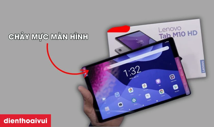 Mặt k&iacute;nh xuất hiện đốm m&agrave;u, chảy mực l&agrave; dấu hiệu cần thay &eacute;p k&iacute;nh mới