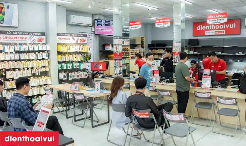 Cửa h&agrave;ng sửa chữa điện thoại ch&iacute;nh h&atilde;ng, lấy liền tại Điện Thoại Vui