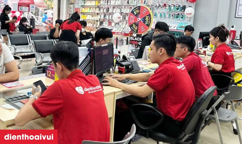 Dịch vụ thay ép kính chính hãng, lấy liền tại Điện Thoại Vui