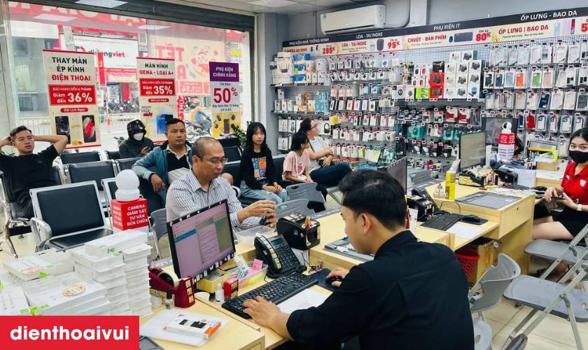 Dịch vụ sửa chữa ch&iacute;nh h&atilde;ng, lấy liền tại Điện Thoại Vui
