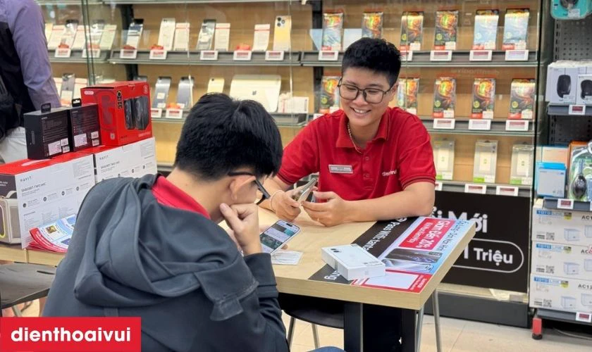 Cửa h&agrave;ng thay &eacute;p k&iacute;nh OPPO A98 ch&iacute;nh h&atilde;ng, lấy liền tại Điện Thoại Vui