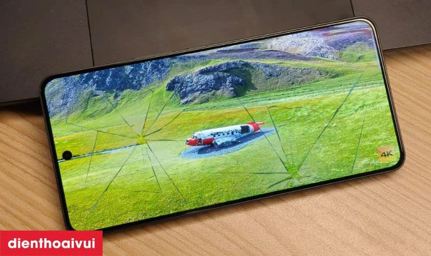Nguy&ecirc;n nh&acirc;n mặt k&iacute;nh Oppo K13 Turbo Pro bị hư hỏng