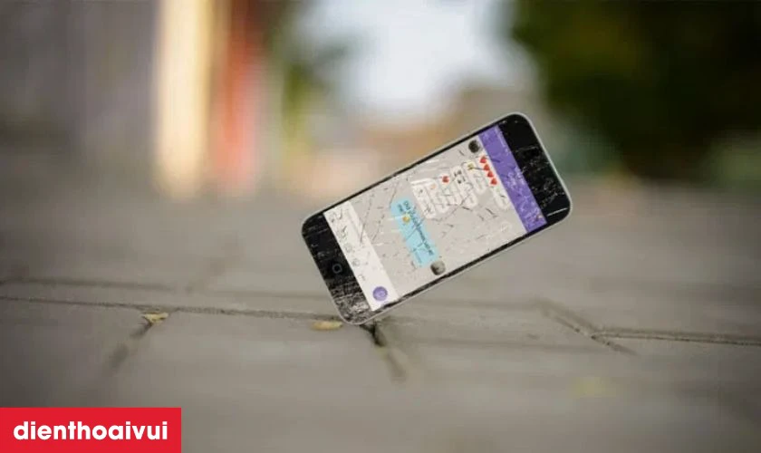 Rơi rớt là nguyên nhân gây hỏng kính màn hình thường gặp