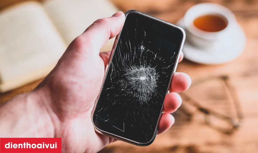 Xuất hiện c&aacute;c vết rạn nứt h&igrave;nh mạng nhện