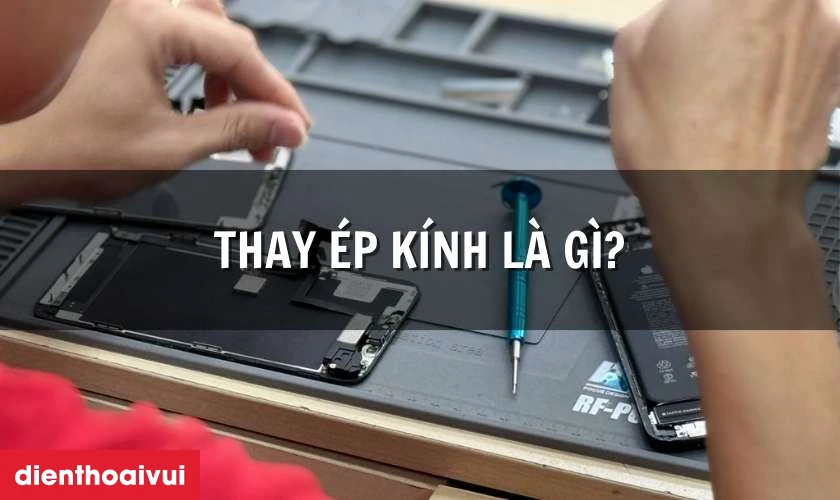 Thay &eacute;p k&iacute;nh Realme 10 l&agrave; g&igrave;