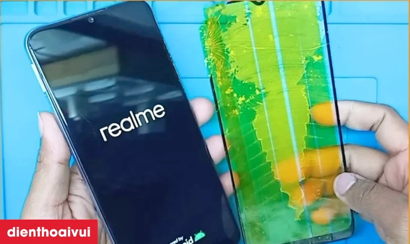 C&aacute;c dấu hiệu nhận biết bạn cần thay &eacute;p k&iacute;nh Realme C65s mới