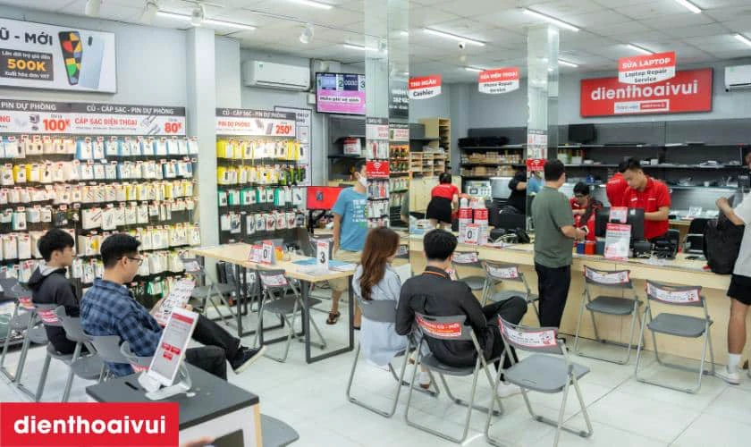 Địa chỉ thay ép kính Realme GT 6 giá rẻ tại TPHCM và Hà Nội ở đâu?