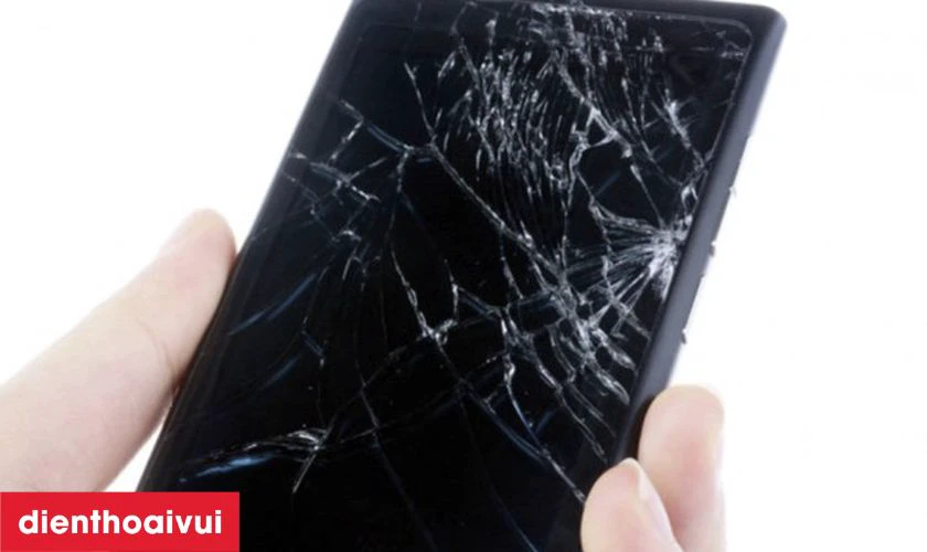 Mặt k&iacute;nh sử dụng vật liệu k&eacute;m bền