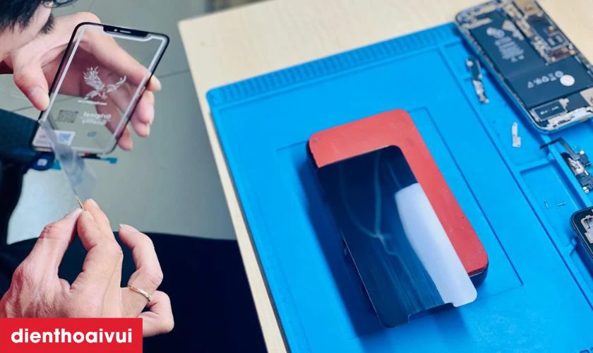 Địa chỉ thay &eacute;p k&iacute;nh Samsung Galaxy A13 ở đ&acirc;u uy t&iacute;n, lấy liền lại TPHCM v&agrave; H&agrave; Nội