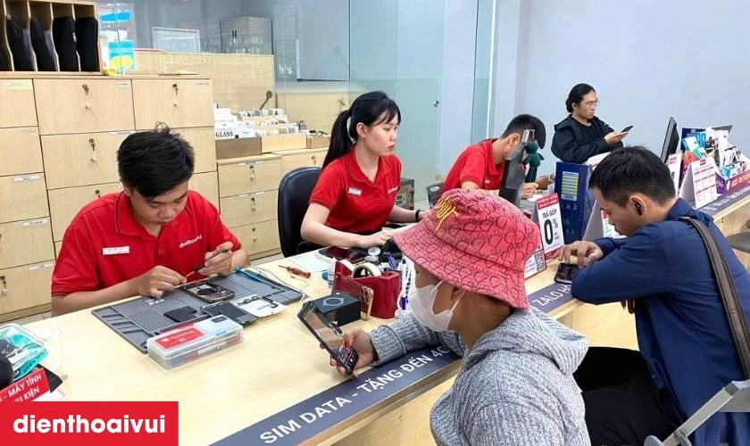Địa chỉ thay &eacute;p k&iacute;nh Samsung Galaxy A53 ở đ&acirc;u uy t&iacute;n