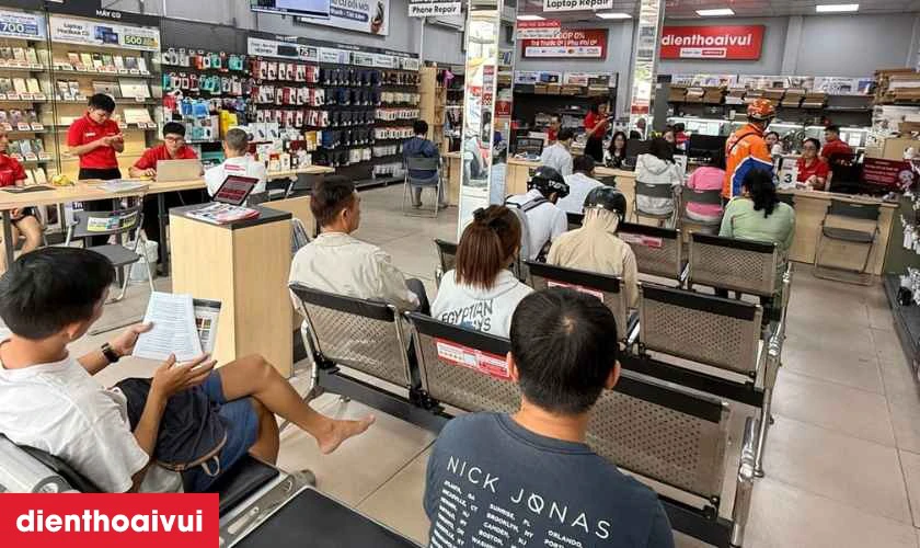 Tại sao n&ecirc;n thay &eacute;p k&iacute;nh Samsung S20 FE tại Điện Thoại Vui?