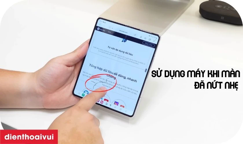 Nguy&ecirc;n nh&acirc;n tại sao điện thoại dễ bị nứt vỡ mặt k&iacute;nh