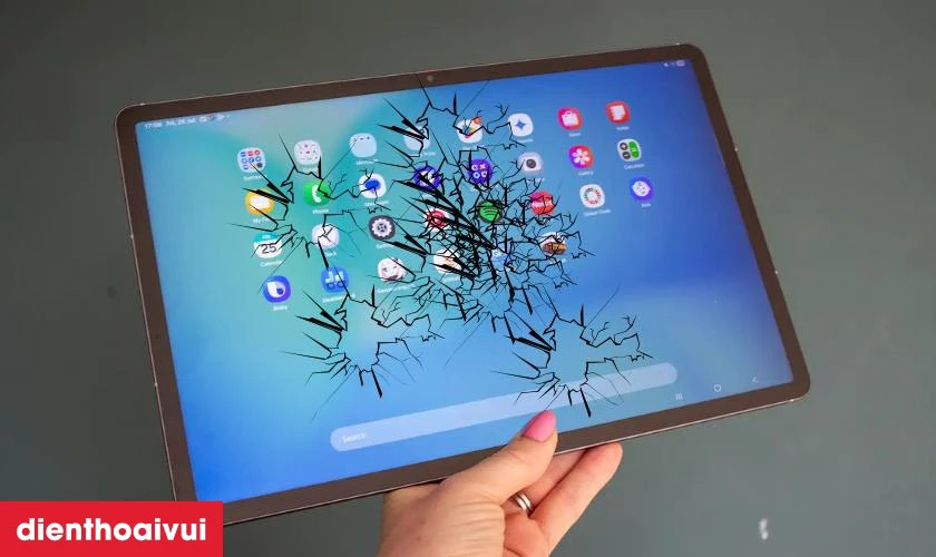 Thay &eacute;p k&iacute;nh Samsung Tab S10 FE
