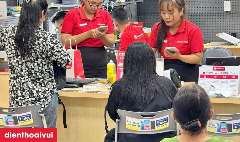 Chọn địa chỉ uy t&iacute;n để thay &eacute;p k&iacute;nh