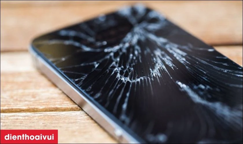 Những nguy&ecirc;n nh&acirc;n khiến vỡ mặt k&iacute;nh điện thoại Vsmart l&agrave; g&igrave;?