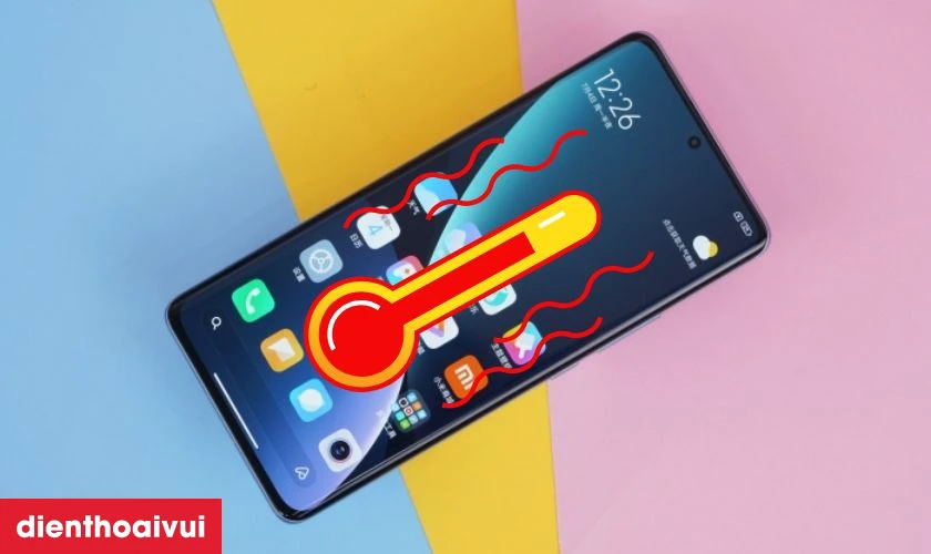 Nguy&ecirc;n nh&acirc;n tại sao điện thoại Xiaomi 12 Pro dễ bị nứt vỡ mặt k&iacute;nh
