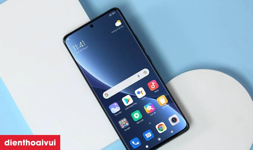 Thay &eacute;p k&iacute;nh Xiaomi 12T l&agrave; g&igrave;