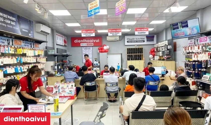 Dịch vụ thay &eacute;p k&iacute;nh Xiaomi 12T ch&iacute;nh h&atilde;ng