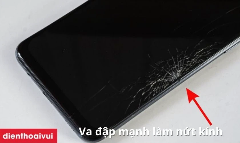 Nguy&ecirc;n nh&acirc;n tại sao điện thoại dễ bị nứt vỡ mặt k&iacute;nh