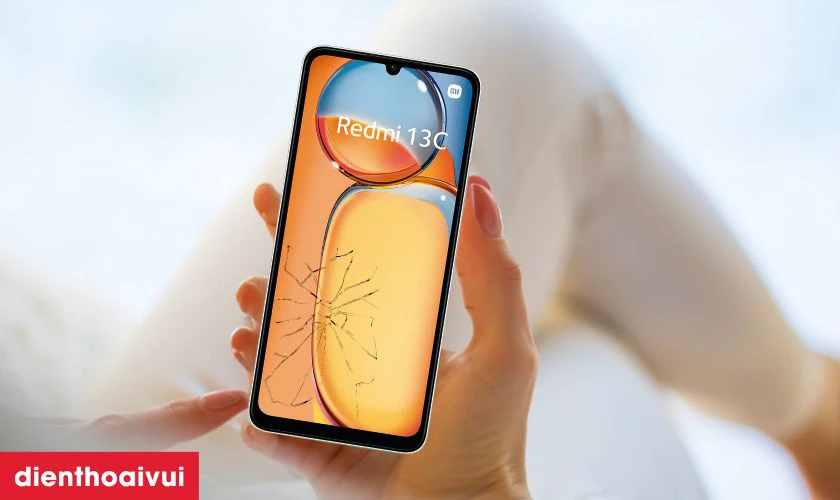 Mặt k&iacute;nh Redmi 13C bị nứt, vỡ