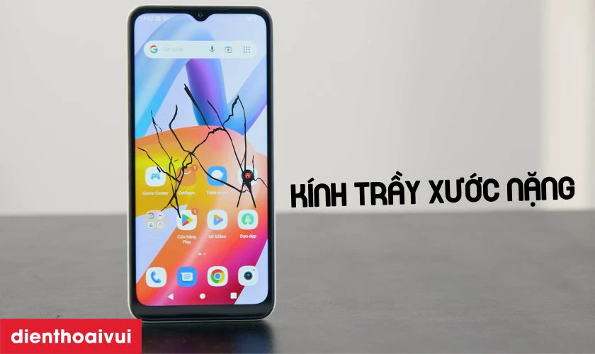 Mặt k&iacute;nh m&agrave;n h&igrave;nh c&oacute; c&aacute;c vết nứt